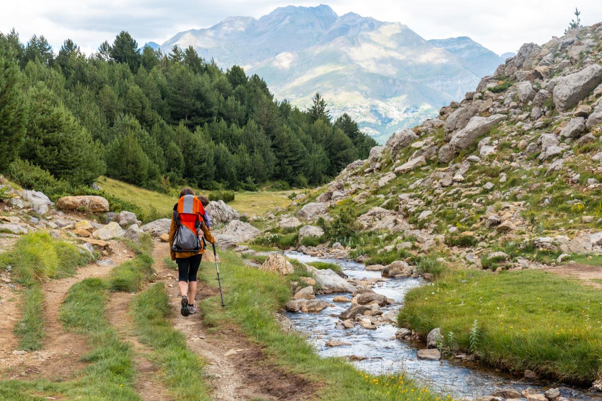 ▷ Explorando los beneficios de hacer travesías en la montaña